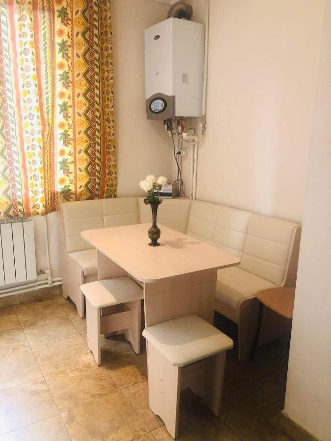 Republic Square Apartment Єреван Екстер'єр фото