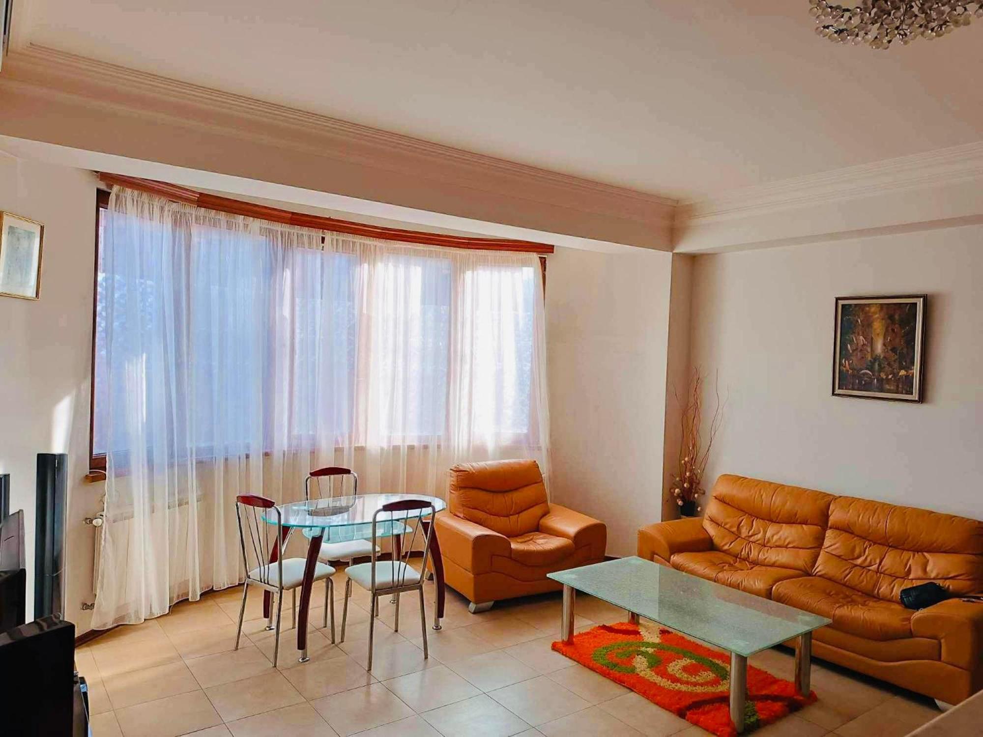 Republic Square Apartment Єреван Екстер'єр фото