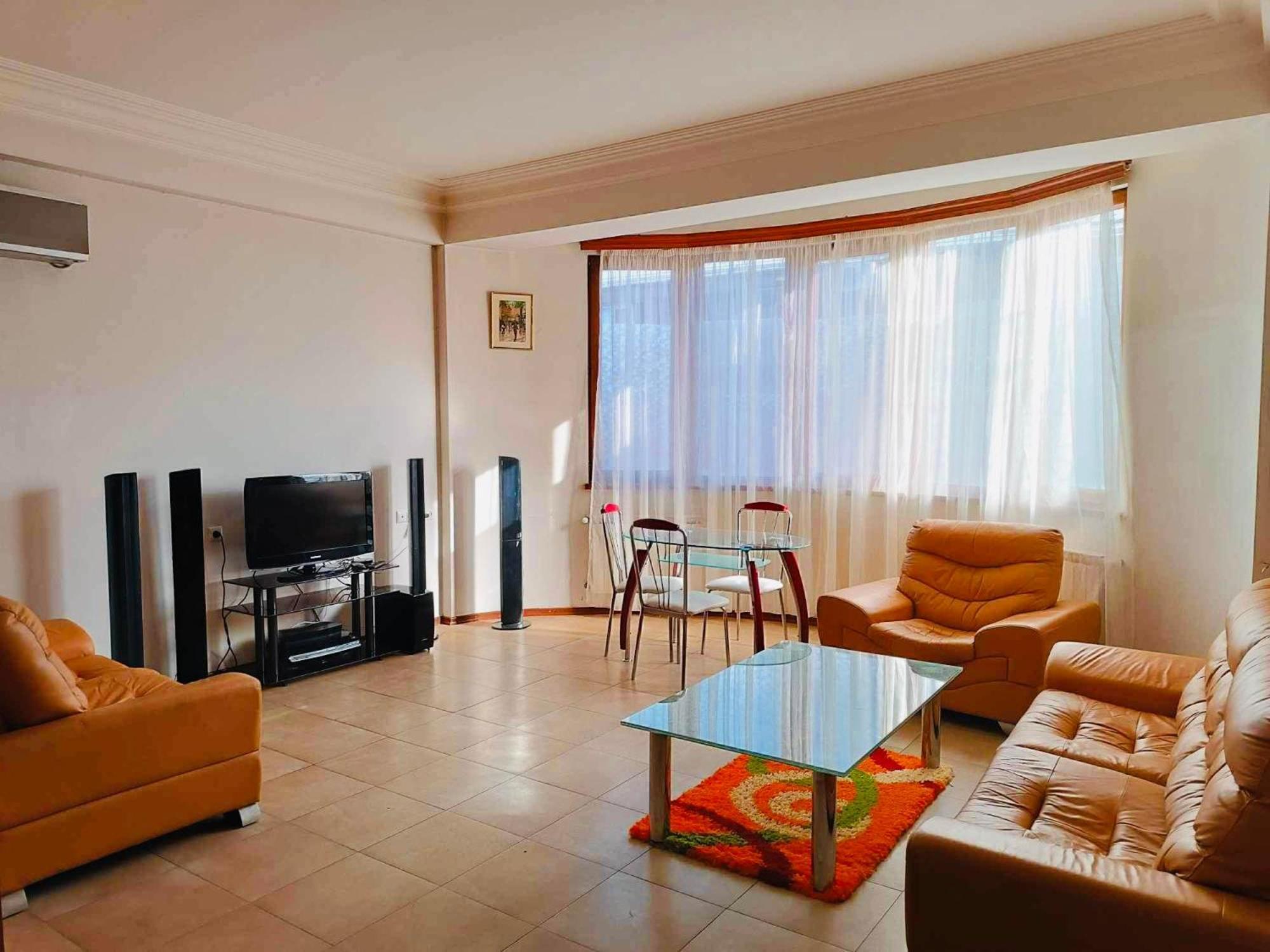 Republic Square Apartment Єреван Екстер'єр фото