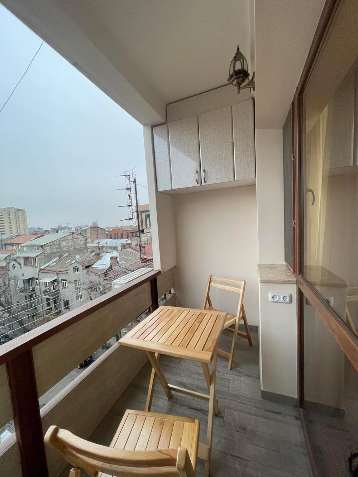 Republic Square Apartment Єреван Екстер'єр фото