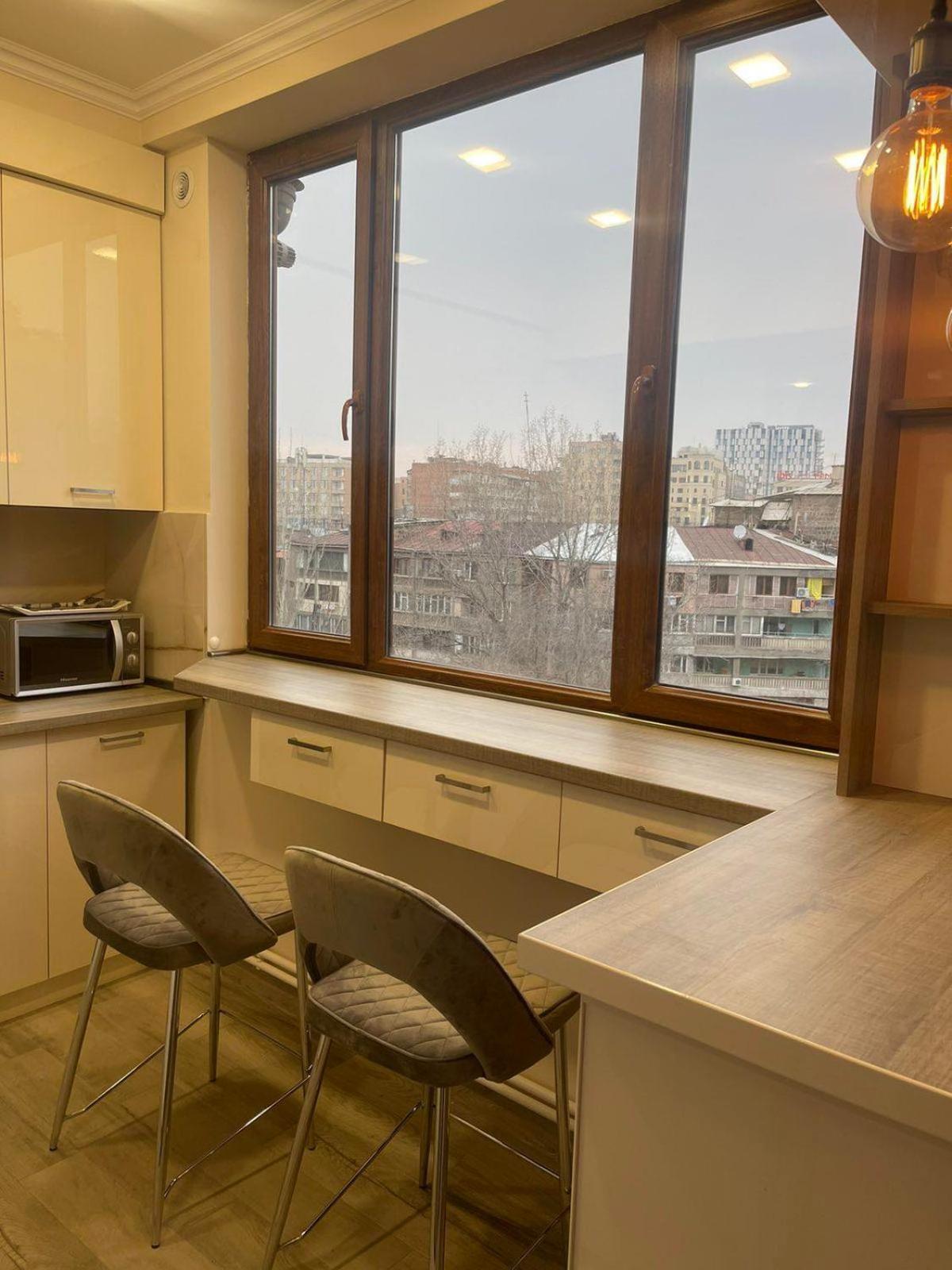 Republic Square Apartment Єреван Екстер'єр фото