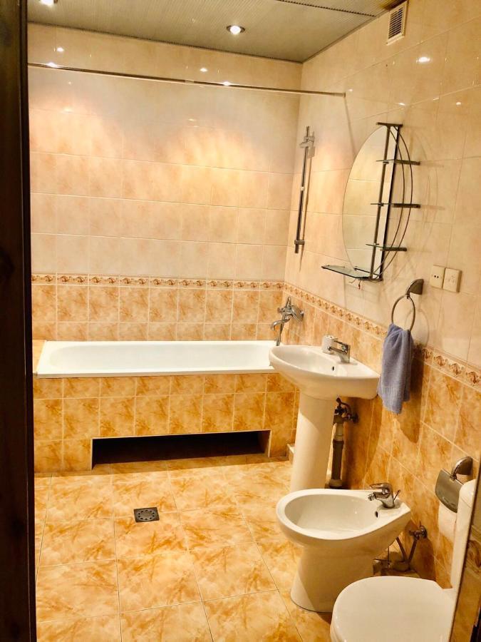 Republic Square Apartment Єреван Екстер'єр фото
