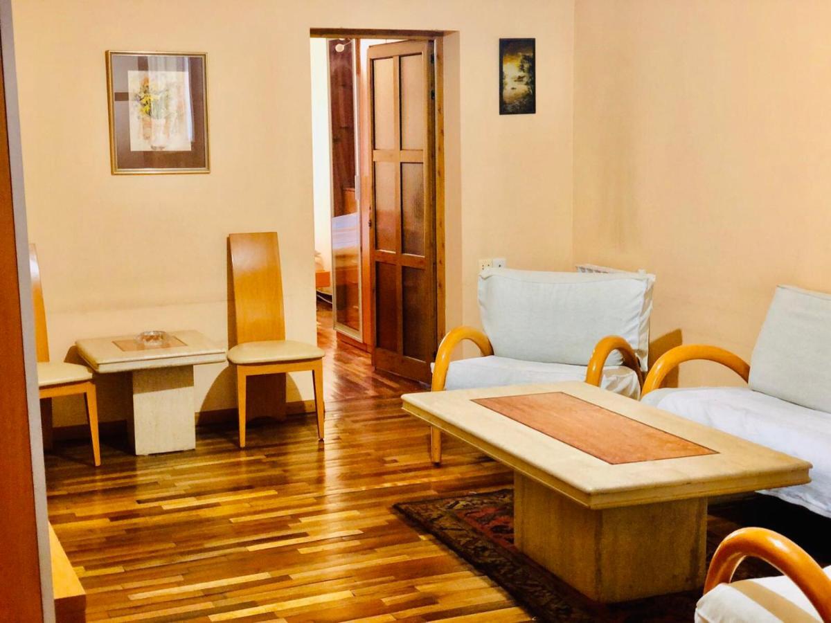 Republic Square Apartment Єреван Екстер'єр фото